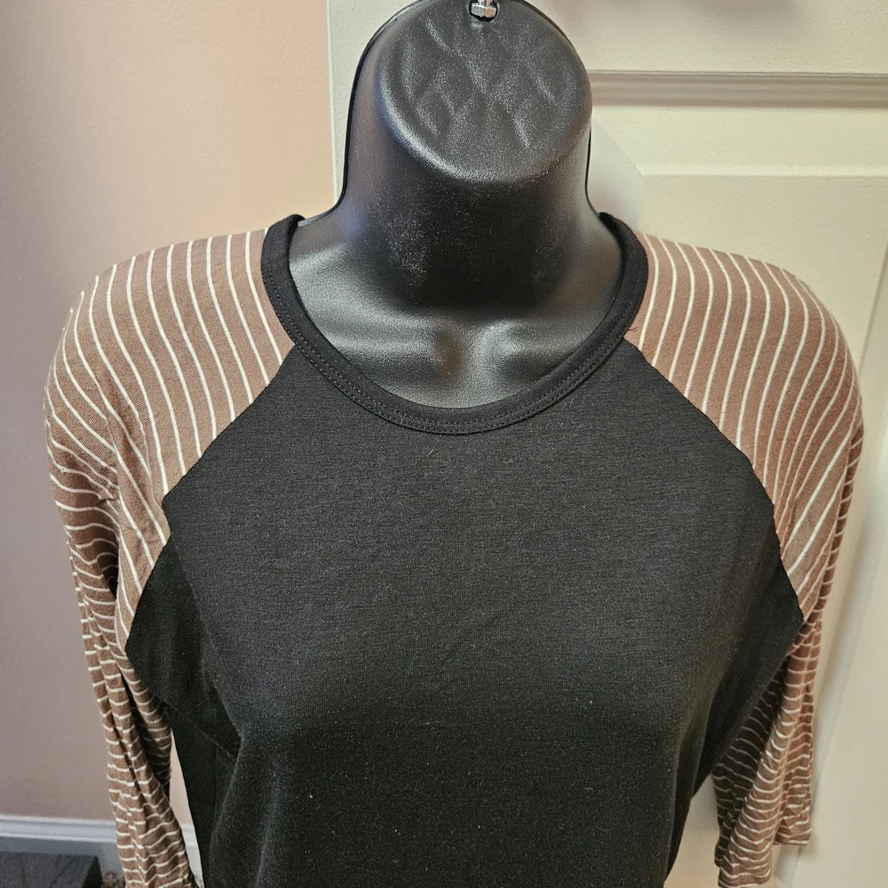 LuLaRoe Black and Brown Long Sleeve Tee - Picture 2 of 10